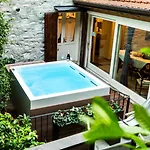 Il Borghetto Di تورنو
