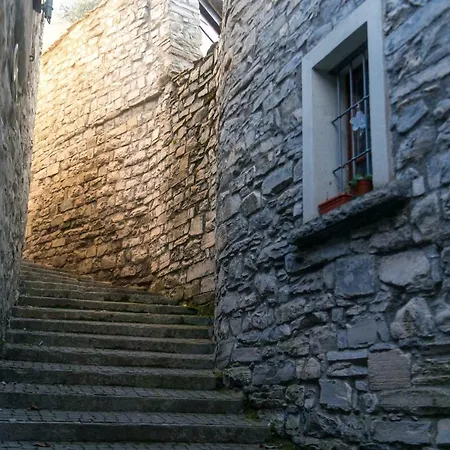Lägenhet Il Borghetto Di Torno